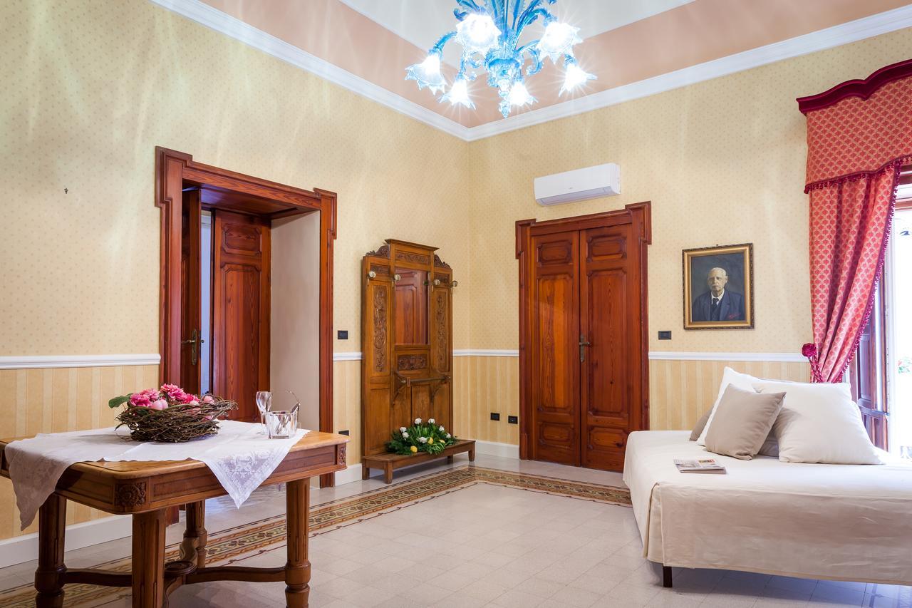 Palazzo Montalbano Bed & Breakfast Scicli Ngoại thất bức ảnh